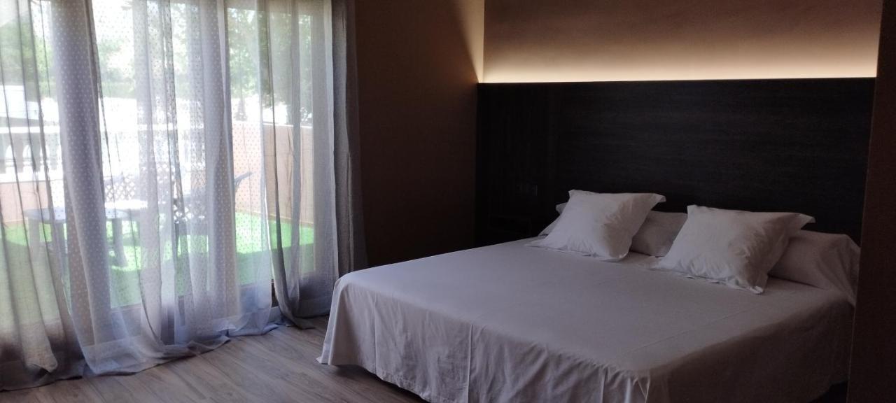 Venta El Borrego Hotel บาเญเรส เด มาริโอลา ภายนอก รูปภาพ